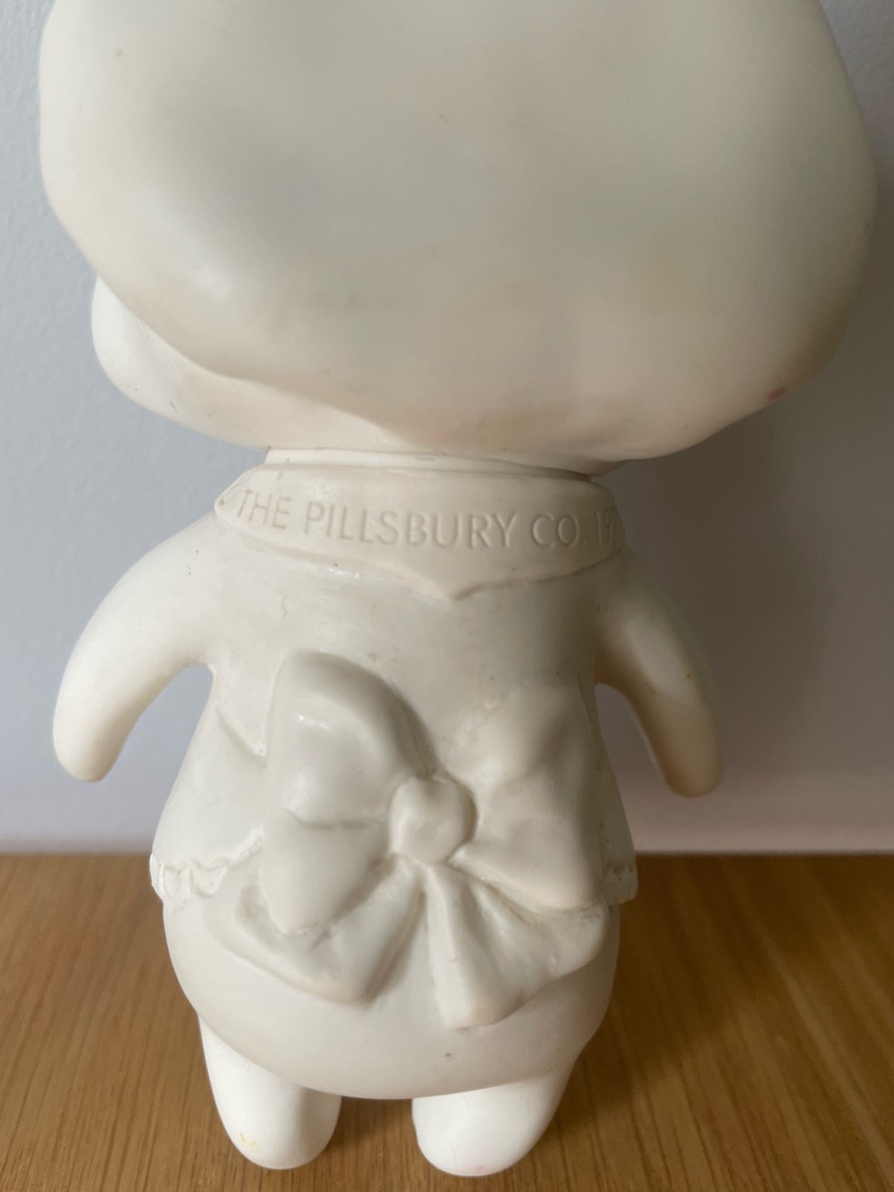 Vintage Pillsbury Doughboy 1971 and Doughgirl 1972 Rubber Figurine Pair - Picture 11 of 14